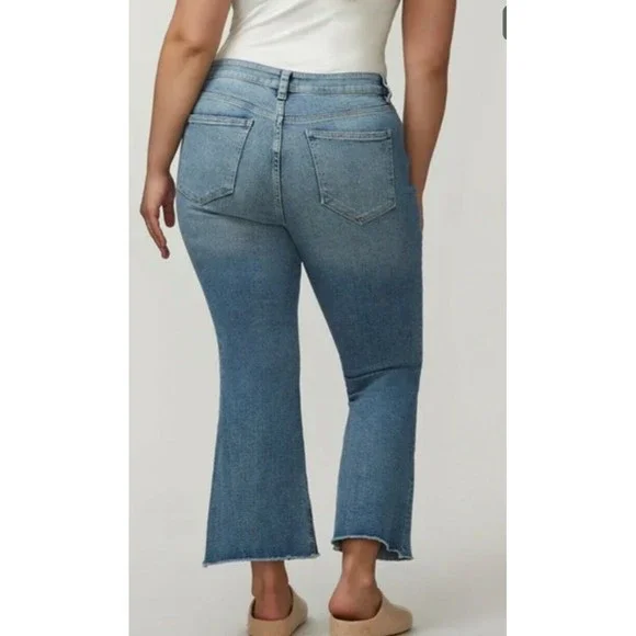 DL1961 Women Bridget Dark Sea View Boot Cut High Rise Instasculpt Crop Jeans 20W